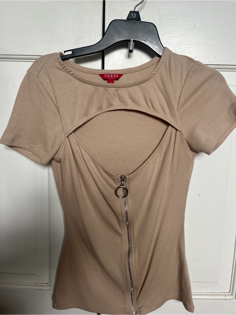 GUESS Beige Ribbed Short-Sleeve Zip Cutout Top never worn